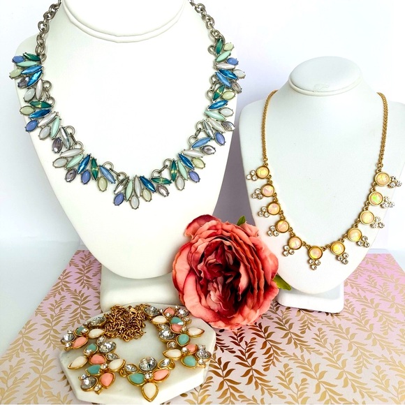 Lot of 3 Fashion Necklaces Pastel Colors Charming Charlie - Picture 8 of 9